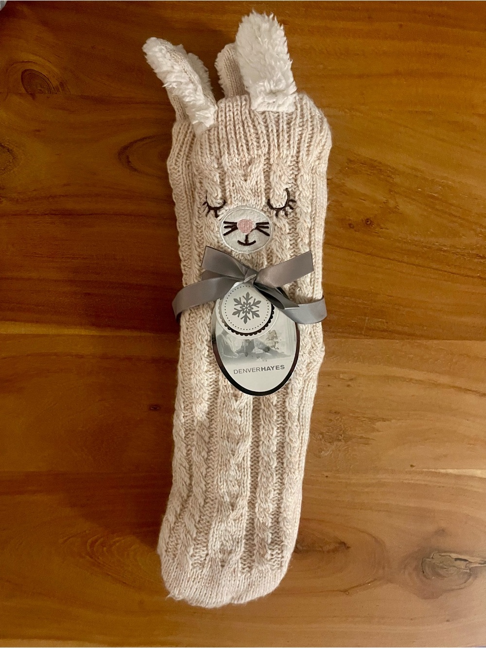 NWT FREE W PURCHASE - Denver Hayes Bunny Cable-Knit Cozy Plush Socks